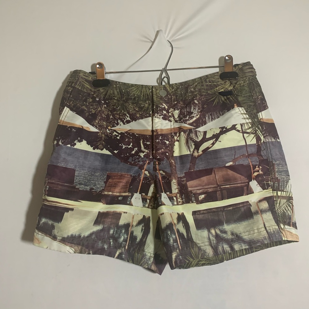 🌵Men’s Abercrombie and Fitch swim shorts